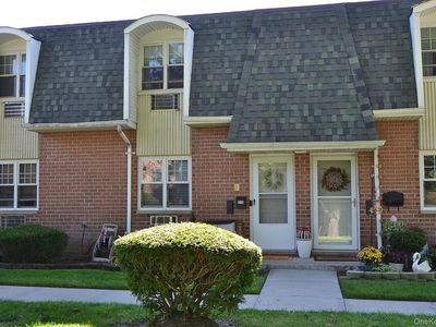 18 Glen Hollow Drive #F13, Holtsville, NY, 11742