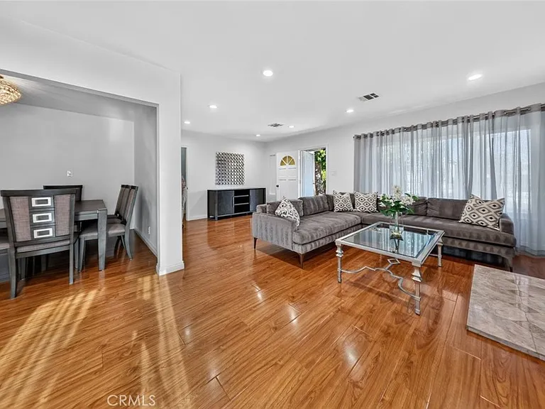 11407 Delano St — Photo 13