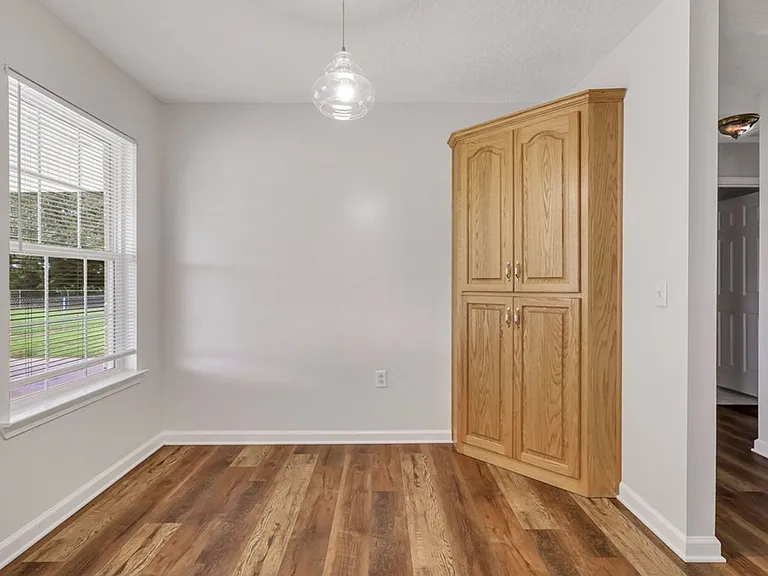4618 Empire Rd — Photo 5