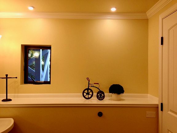 4th image of 21166 Haymeadow Dr #Adu