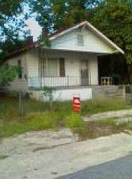 2nd image of 906 Waters St