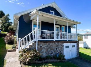 611 Maple St, Shinnston, WV 26431
