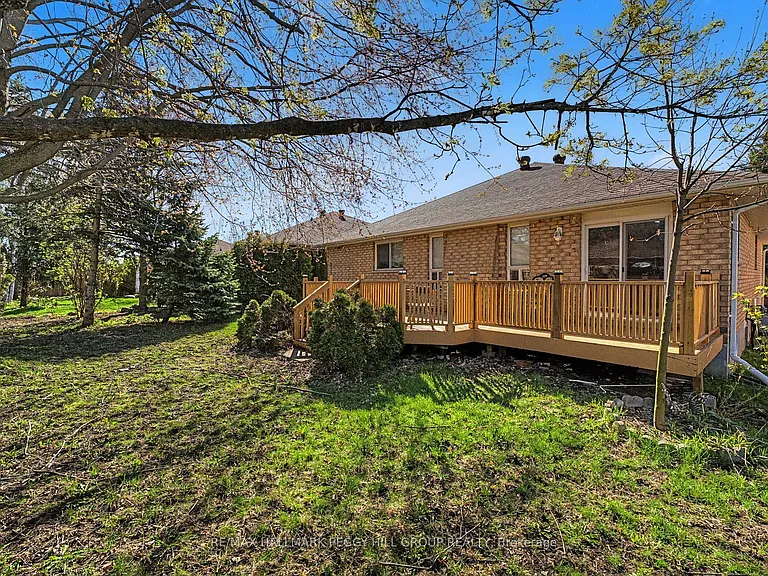 332 Harvie Rd #UPPER — Photo 12