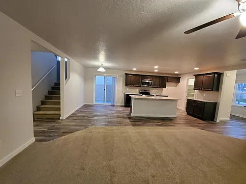245 W Wanda St Photo 1