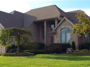 16213 Colorado Dr, Macomb, MI 48042