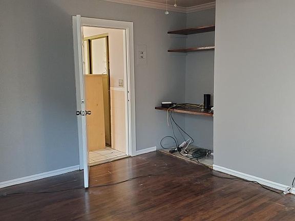 3rd image of 5761 McKinley Ave