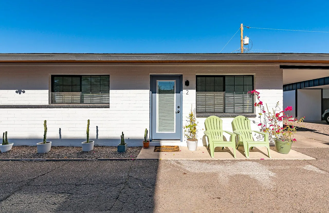2 bed, 900 sqft, $1,699 — Photo 3
