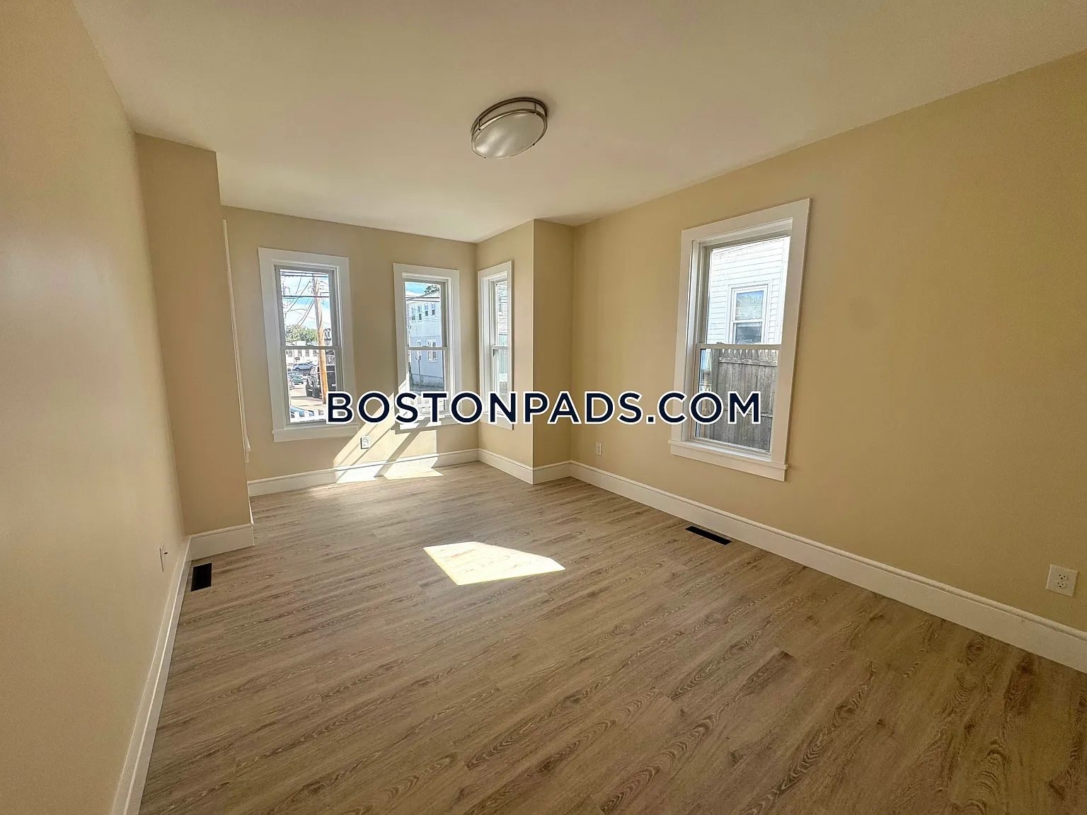 1 bed, $2,350 — Photo 2