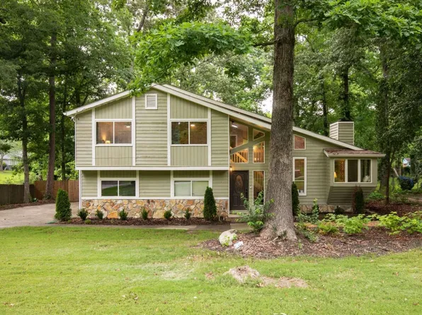 2230 Brookstone Dr, Lithia Springs, GA 30122