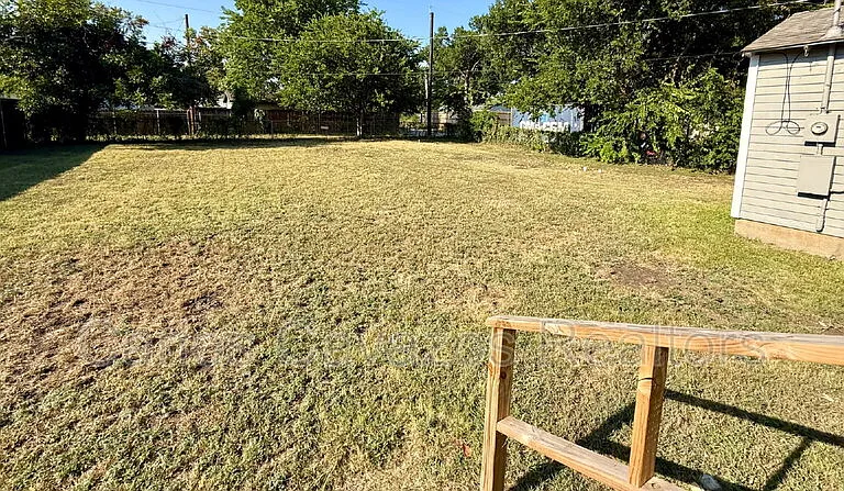 1617 Meadowbrook Dr — Photo 18