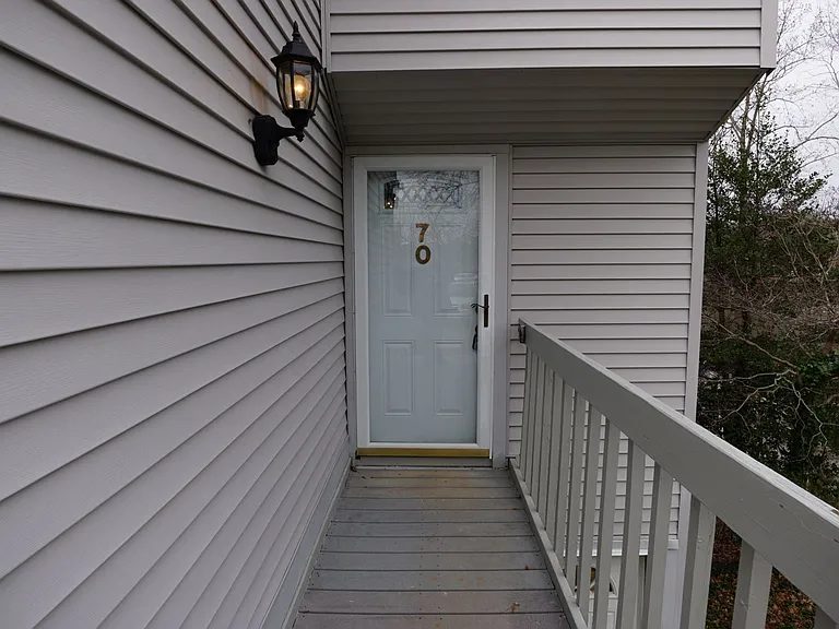 1050 21st Ave NW #70 — Photo 2