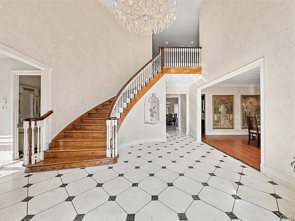 4th image of 3 Valentine Farm Court