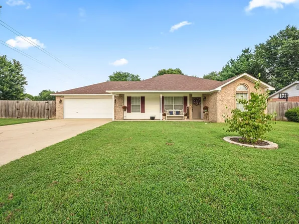 232 Kelsey Ln, Farmington, AR 72730