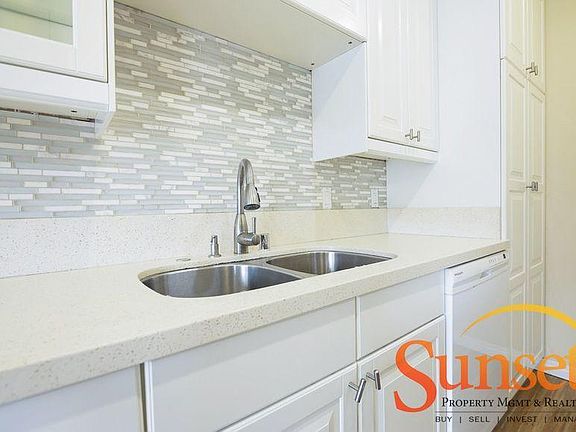 5th image of 8561 Villa La Jolla Dr APT C