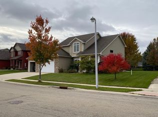 2284 Jasper Pl NE, Rochester, MN 55906