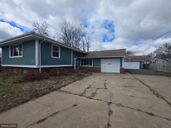 8504 Edison St NE, Blaine, MN 55449