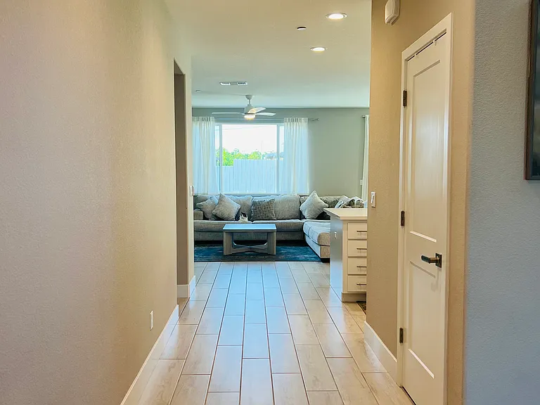 Radiance Ln — Photo 27