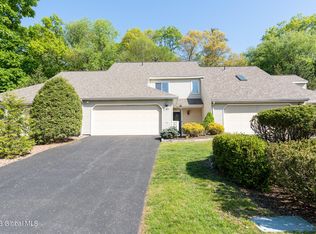 93 Brightonwood Rd, Glenmont, NY 12077