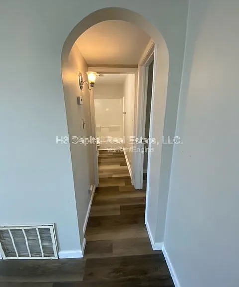 1693 Market St — Photo 10