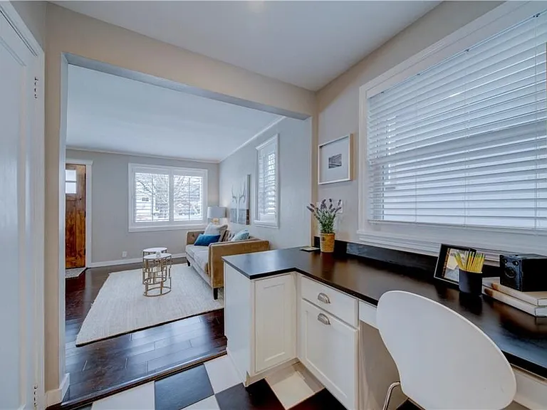 551 NE Ravenna Blvd — Photo 13