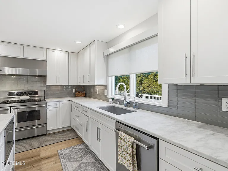 8 Jackson Ct — Photo 16