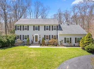 26 Chriswood Trce, Ledyard, CT 06339