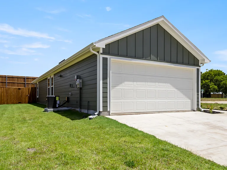 2909 Serenity Ln — Photo 6