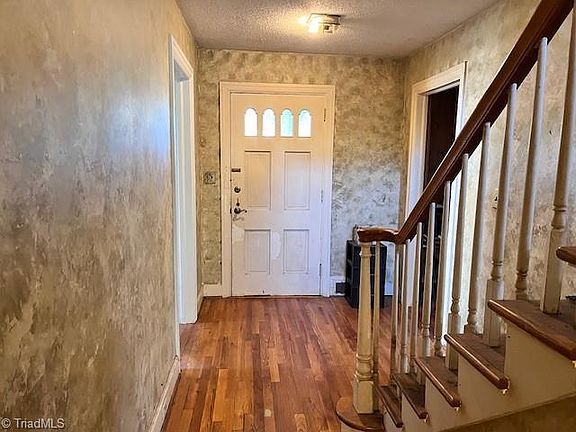 3rd image of 4356 S Main St