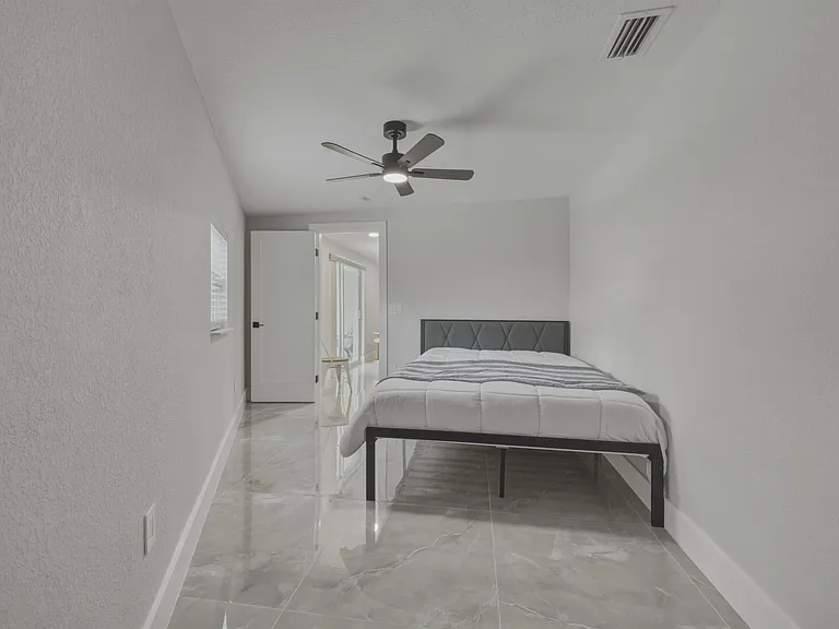 632 Las Palmas Park — Photo 30