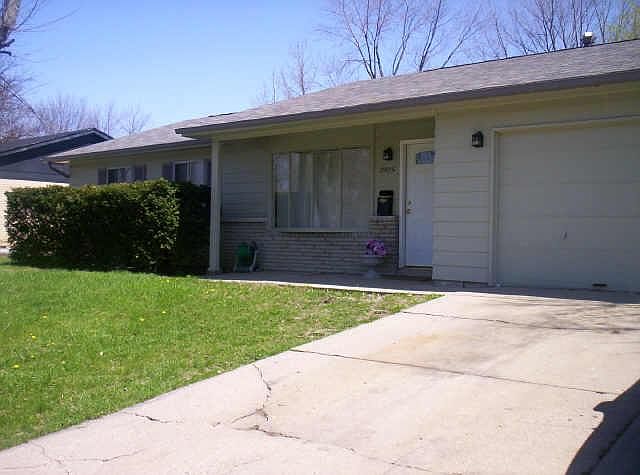 2nd image of 3925 N Richelieu Rd