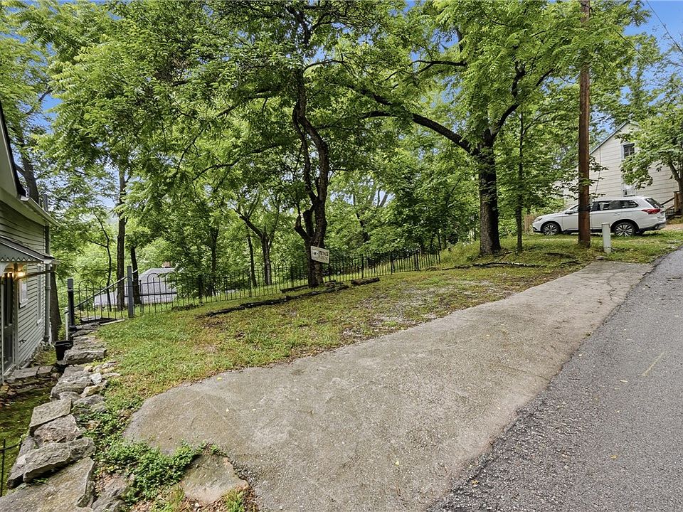2nd image of Council St #3