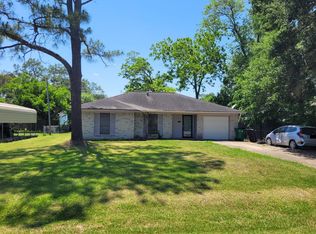 405 Hurst St, Angleton, TX 77515