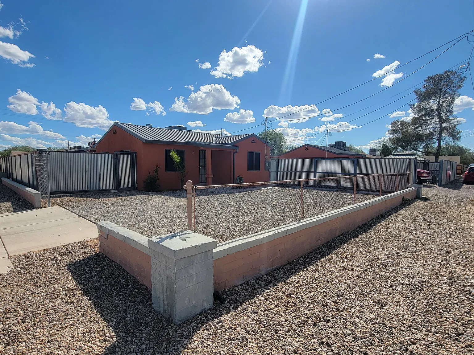 2 bed, 750 sqft, $1,400 — Photo 1