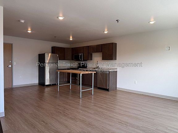5th image of 801 Main Ave APT 309