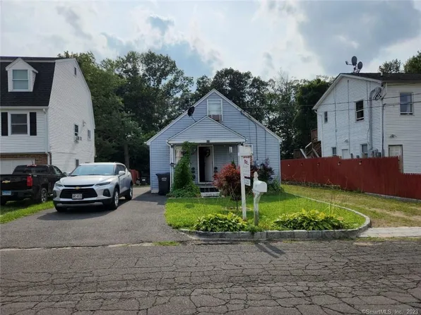 37 Belmont Circle, Danbury, CT 06810