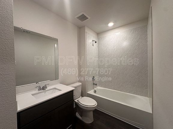 5th image of 2530 Russell St