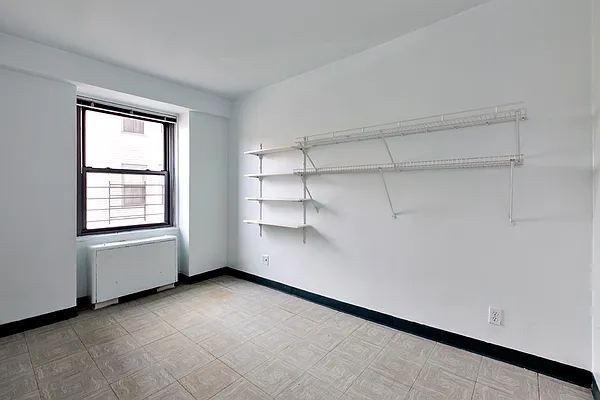 Sold by Luxor Homes & Investment Realty | media 14