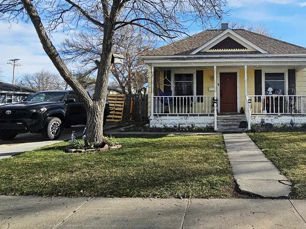 604 W 11th St, Ellis, KS 67637