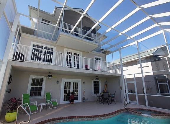 3rd image of 12200 Siesta Dr