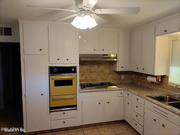 4th image of 3102 W Dahlia Dr