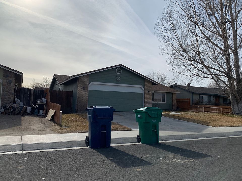 2nd image of 409 Bramble Ct