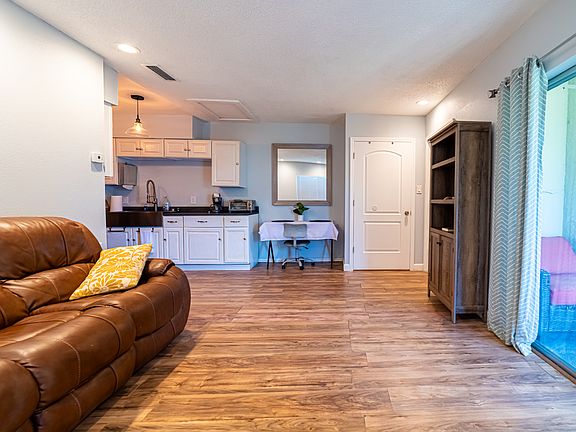 5th image of 4215 E Bay Dr APT 1505G