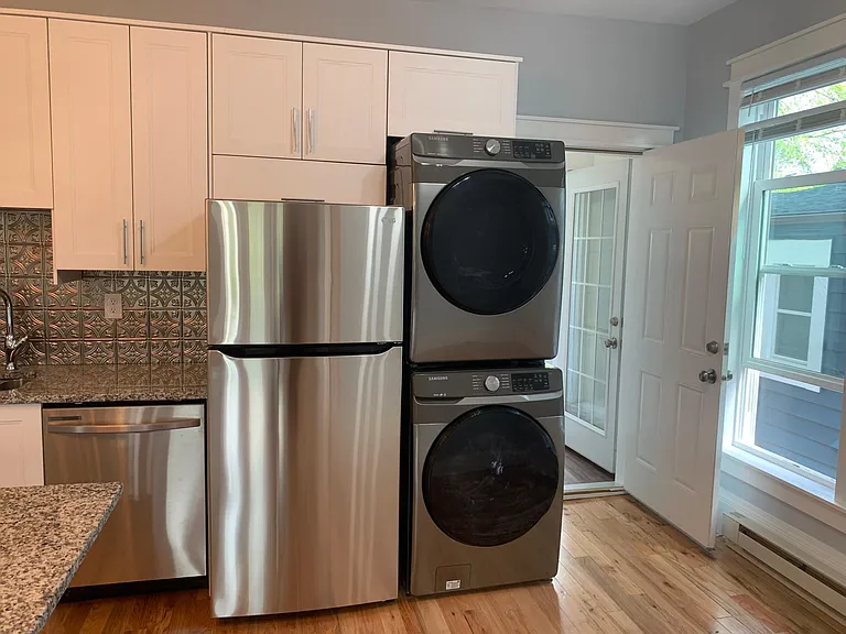 1203 Washington St NE #2 — Photo 8