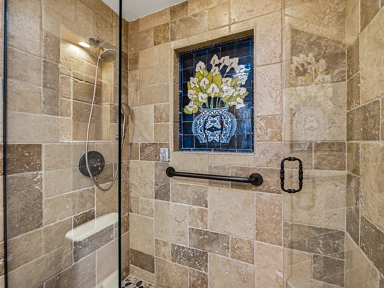 1090 Elfstone Ct — Photo 21