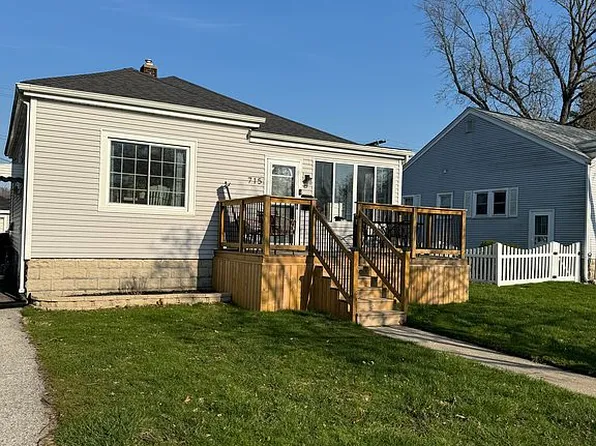 715 N Lafayette St, Griffith, IN 46319