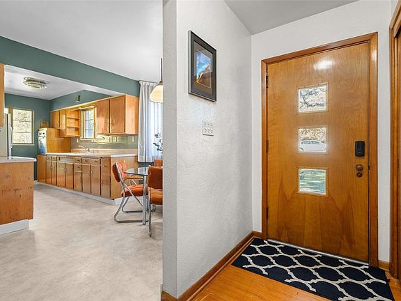 3rd image of 357 Churchill Rd