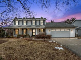 3920 E Saint Croix Cir, Green Bay, WI 54301