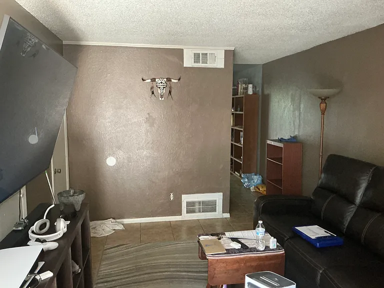 541 Palomas Dr SE #D — Photo 5