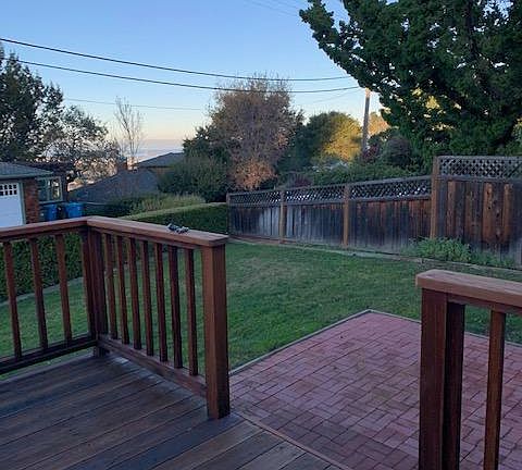 3rd image of 438 Lakeview Way