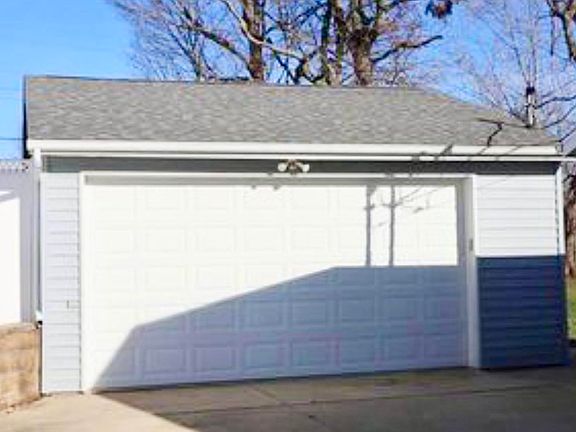 2nd image of 344 S Poplar Dr
